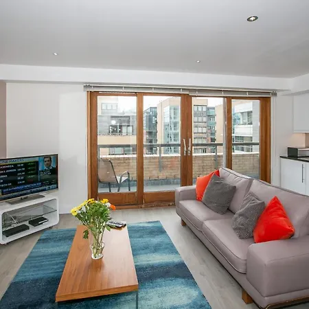 Ifsc Townhouse *