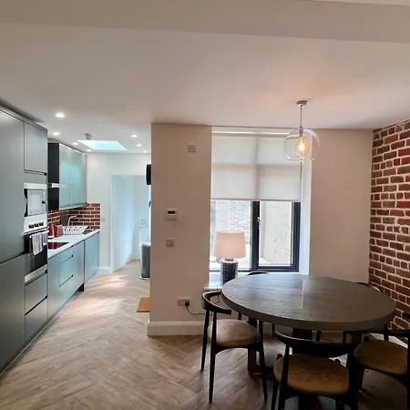 Ifsc Townhouse Διαμέρισμα *