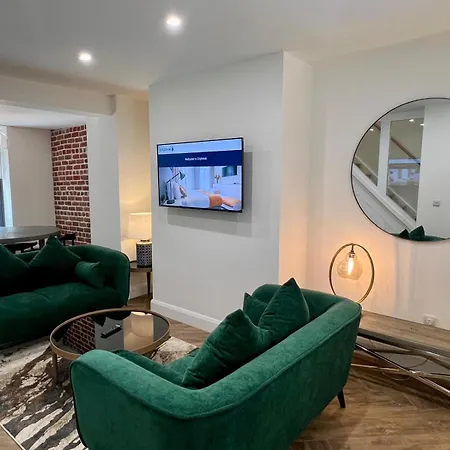 Ifsc Townhouse