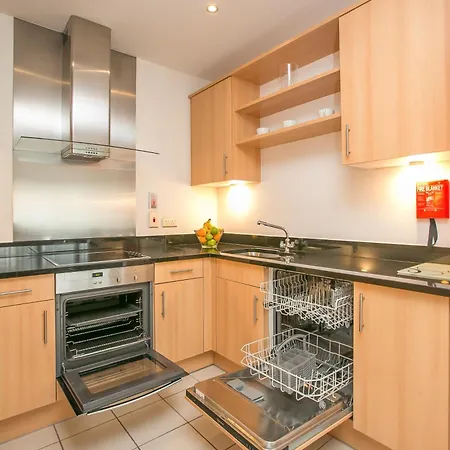 Ifsc Townhouse شقة