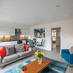 Ifsc Townhouse Daire