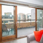 Ifsc Townhouse Daire