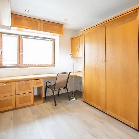 Ifsc Townhouse